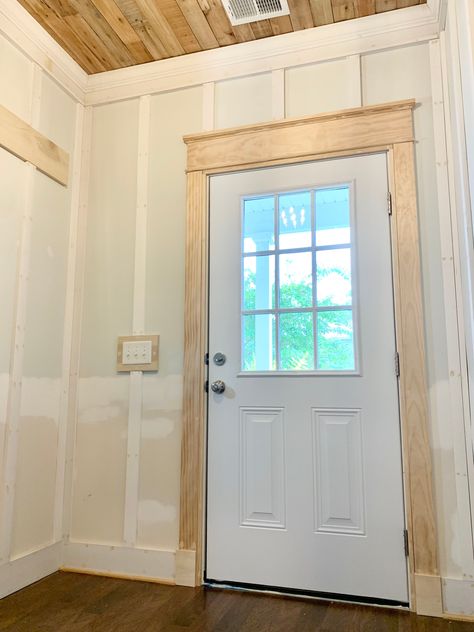 Craftsman Style Trim Door Casing, Door Trim Ideas Interior Craftsman, Craftsman Door Frame, French Country Interior Door Trim, Craftsman Front Door Trim, Craftsman Style Homes Interior Door Trims Window Casing, Add Trim To Interior Doors, Hallway Door Trim Ideas, Back Door Trim Ideas