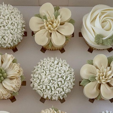 The Cupcake Sensation on Instagram: "Cupcakes are love made edible 🤍 . . #cupcakes #buttercreamflowersclass #buttercream #cupcakeboss #buttercreamcake #piping #pipingbuttercream #vancouver #richmond #burnaby #yvrvancouver #vancouverfoodie #vancouverbakers #vancouversmallbusiness" 2023 Cupcakes, Baby Desserts, Cupcake Arrangements, Piping Buttercream, Cupcake Piping, Cupcake Bouquets, Buttercream Cupcakes, Floral Cupcakes, All White Wedding