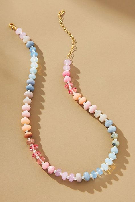 Rainbow Stone Necklace Blue And White Bead Necklace, Cute Handmade Necklaces, Beaded Charm Necklace, Chunky Beaded Necklace, Diy Gemstone Necklace, Jewelry Trends 2024, Charm Crafts, Color Beads Necklace, Easy Beading