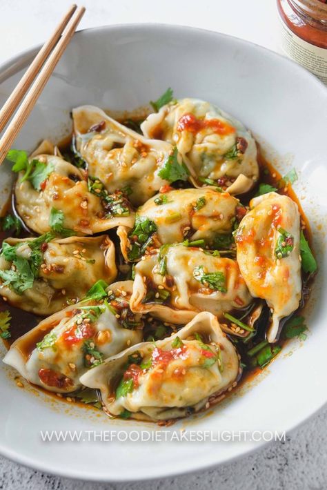 Best Dumpling Sauce, Dumpling Sauce, Best Dumplings, Wonton Recipes, Steamed Dumplings, Chinese Dumplings, Chinese Cooking Recipes, Dumpling Recipe, Think Food