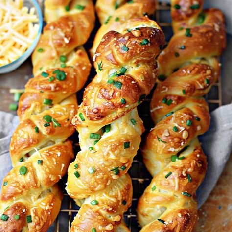 Pretzel Roll, Unique Appetizers, Baking For Beginners, Pretzel Twists, Jalapeno Cheddar, Twisted Recipes, Pretzels Recipe, Sourdough Baking, Roll Recipe