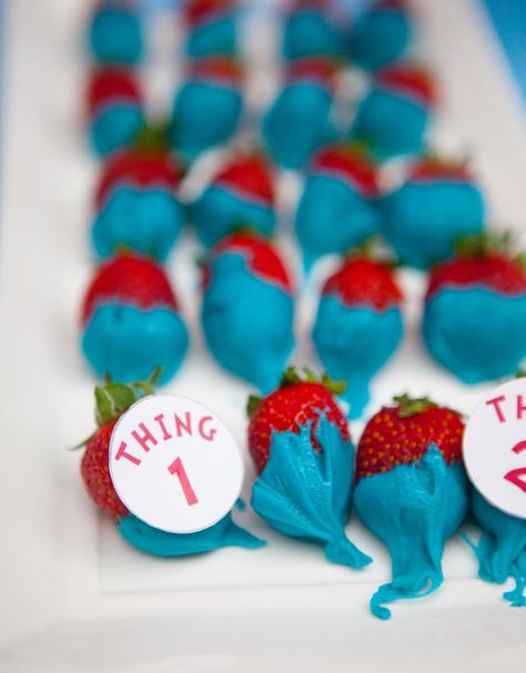 Chocolate dipped strawberries at a Dr. Seuss Party #drseuss #strawberries Dr Suess Baby, Dr Seuss Party Ideas, Doctor Suess Birthday, Motto Party, Dr Seuss Birthday Party, Dr Seuss Baby Shower, Dr. Seuss, Seuss Party, Dr Seuss Birthday