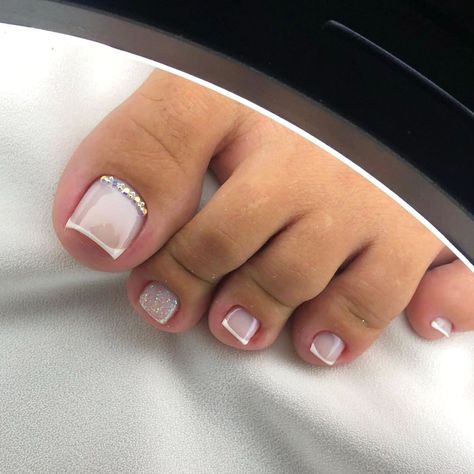 Nail Academy, August Nails, Acrylic Toe Nails, Cute Toe Nails, Gel Nails Diy, Pretty Nail Art, Font Generator, Classy Nails, Nude Nails