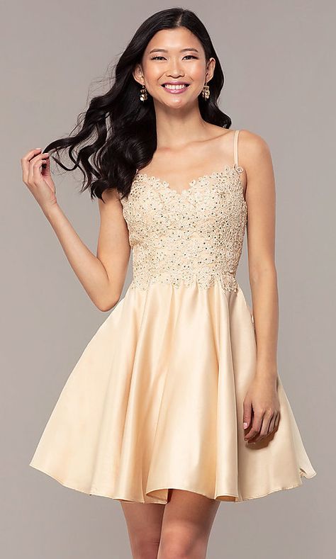 Gold Dama Dresses, Dama Dresses For Quince, Quinceanera Dama Dresses, Dama Dresses Quinceanera, Couture Evening Gowns, Long Party Dresses, Mitzvah Dresses, Bat Mitzvah Dresses, Formal Party Dresses