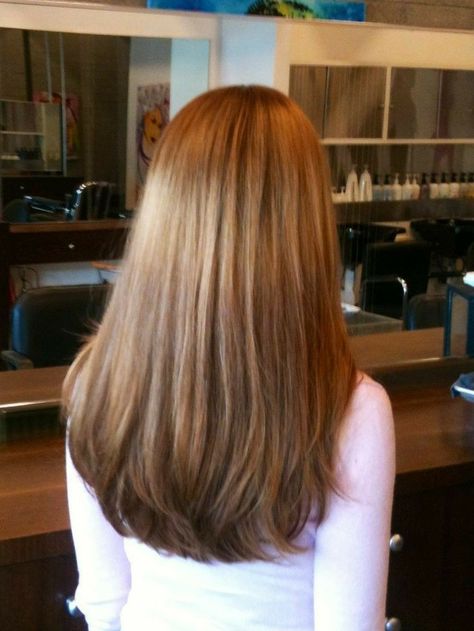 Layers On Light Brown Hair, Long Layers Haircut Not Styled, Soft U Shape Haircut, Mid Length Brown Hair With Layers Straight, Long Layered Hair On Medium Hair, Light Layering Haircut, Textured Haircut For Straight Hair, Haircut Inspo No Layers, Light Layers Haircut Medium Straight