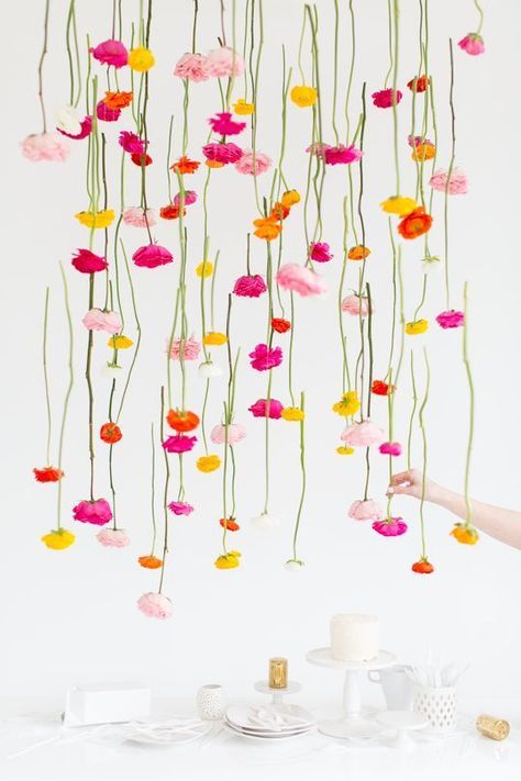 DIY hanging floral installation | sugar and cloth Flowers Hanging, Spring Window, Flower Chandelier, Flower Installation, Festa Party, Diy Backdrop, Hanging Flowers, 자수 디자인, Diy Hanging