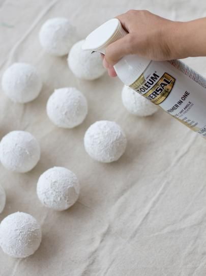 Spray Paint Styrofoam Balls White and Glitter Snowballs Diy, Toddler Christmas Craft, Toddler Christmas Crafts, Styrofoam Ball Crafts, Spray Paint Crafts, Snowball Ornament, Glitter Spray Paint, White Christmas Ornaments, Holiday Crafts For Kids