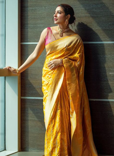 Bengali Actress Subhashree Ganguly In Ethnic, Western Outfits Subhashree Ganguly, Best Indian Wedding Dresses, Short Green Dress, Haldi Outfit, Saree Wearing Styles, Saree Wearing, Trendy Outfits Indian, Indian Bride Outfits, Fashionable Saree Blouse Designs