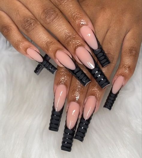 Black French Tip Nails Crocodile, Black French Tip Long Nails, French Tip Nails Crocodile, Matte Crocodile Nails, Black Croc French Tip Nails, Black Alligator Nails, Black French Nails Ideas, Black Crocodile Nails, Black Baddie Nails