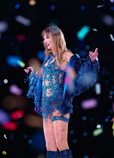 Midnights Era, Estilo Taylor Swift, Swift Photo, Taylor Swift Posters, Taylor Swift Cute, Eras Tour Outfits, Taylor Swift Outfits, Mother Is Mothering, Taylor Swift Concert