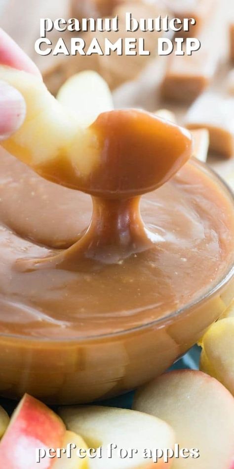 This fantastic Peanut Butter Caramel is the perfect apple dip! Make caramel apple dip with peanut butter inside to add some extra flavor - this easy caramel is perfect for dipping or drizzling! Apple Dipping Station, Desserts Caramel, Peanut Butter Caramel, Peanut Butter Dip, Dessert Hacks, Caramel Apple Dip, Cinnamon Caramel, Easy Caramel, Butter Caramel