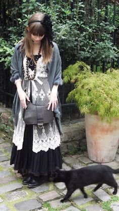 White Lace Vest, Dark Mori Kei, Neo Grunge, Strega Fashion, Dark Mori, Kei Fashion, Mori Fashion, Mori Girl Fashion, Forest Girl