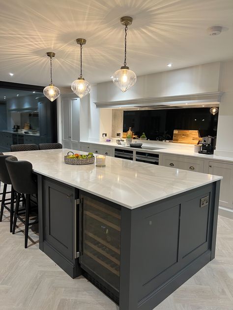 Dark Grey handmade bespoke kitchen Large Kitchen Ideas, Bespoke Kitchen Cabinets, Kitchen Uk, Classic Kitchen Cabinets, Kitchen Cabinets Painted, Uk House, Open Plan Kitchen Dining Living, Cabinets Painted, Dark Grey Kitchen