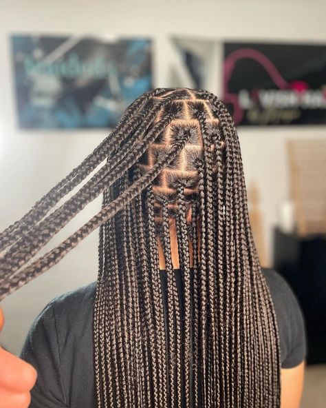 Braids Hairstyles Ideas, Medium Size Braids, Micro Braids Hairstyles, Medium Hair Braids, Cute Box Braids, Cute Box Braids Hairstyles, Small Braids, Protective Hairstyles Braids, Micro Braids