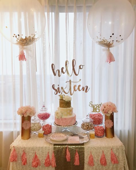 Sweet 16 Table Decorations Diy, Party Cake Table Set Up, Small Cake Table Decor Birthday, 16th Birthday Table Decorations, Sweet Sixteen Table Centerpieces, Sweet 16 Cake Table Decorations, Birthday Cake Table Setting Ideas, Table Decorations Sweet 16, Cake Table Ideas Birthday