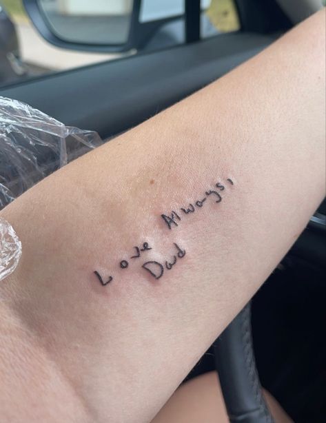 Tattoo Ideas Remembrance Mom, Passed Mother Tattoos, Simple Tattoos For Loved Ones Who Passed, Cute Tattoos With Meaning For Grandma, Tattoos For Lost Grandparents, Love Grandpa Tattoo, Passed Dad Tattoo, Tattoo Ideas To Honor Mom, Tattoos In Honor Of Grandma