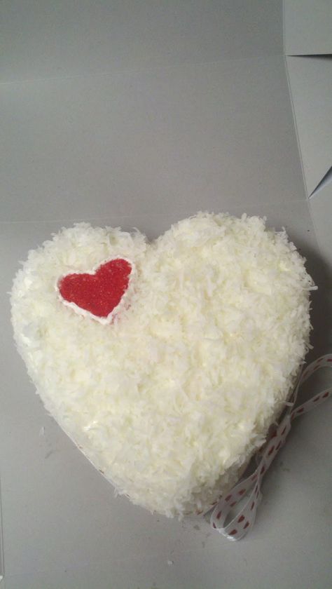 Valentine's Day heart shaped coconut cake Cake Heart Shape, Heart Shape Cake, Heart Shaped Cakes, Coconut Cake, Cake Frosting, Valentines Day Hearts, Pina Colada, Pin It, Heart Shape