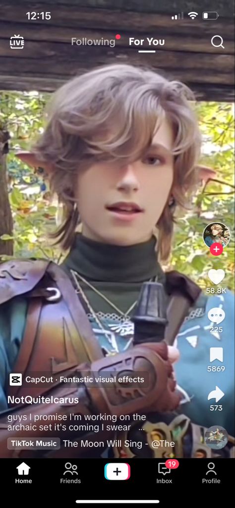 Link Hairstyle Irl, Link Botw Haircut, Botw Link Hair, Link Makeup Zelda, Fantasy Short Hairstyles, Elf Hairstyles Short Hair, Legend Of Zelda Link Haircut, Legend Of Zelda Inspired Outfits, Renfaire Hair Short