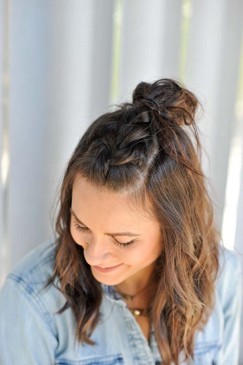 braided half up half down hairstyle, how to do a top knot - My Style Vita @mystylevita Half Braided Hairstyles, Braid Half Up Half Down, Hair Formal, Wedge Hairstyles, Top Braid, Wedding Hairstyles Medium Length, Ashley Judd, Asymmetrical Hairstyles, Braided Half Up