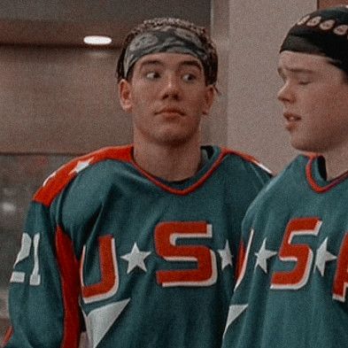 𝗱𝗲𝗮𝗻 𝗽𝗼𝗿𝘁𝗺𝗮𝗻 𝗶𝗰𝗼𝗻. Dean Portman, Fulton Reed, D2 The Mighty Ducks, The Mighty Ducks, Tommy Oliver, Duck Pictures, 90s Actors, Duck Photo, 90s Men