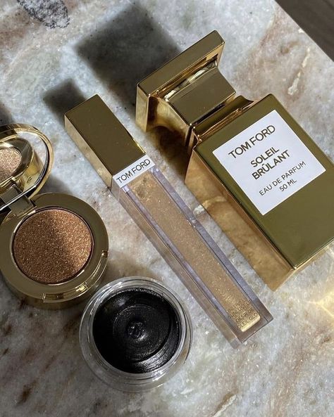 Make Up Color, Tom Ford Perfume, Tom Ford Makeup, Makeup Eyeshadow Palette, Tom Ford Beauty, Luxury Cosmetics, Vogue Beauty, Classy Aesthetic, Luxury Makeup