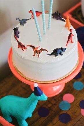 4de Verjaardag, Gateau Baby Shower, Dino Cake, Dinosaur Birthday Cakes, Dinosaur Themed Birthday Party, Dino Birthday Party, Easy Birthday, Dinosaur Cake, Cookie Favors