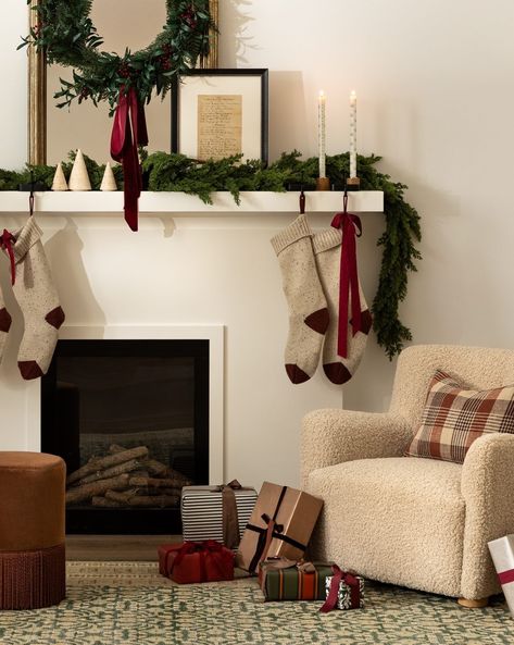 McGee & Co. (@mcgeeandco) • Instagram photos and videos Stocking Fireplace Ideas, New England Christmas Decor, Christmas Nightstand, Classic Christmas Mantle, Simple Christmas Mantle, Stockings On Fireplace, Holiday Fireplace Decor, Evergreen Garland, Faux Garland