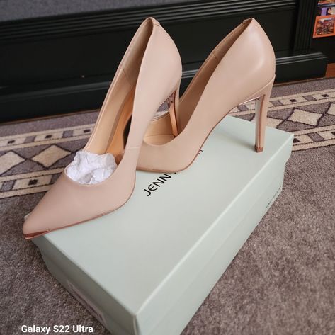 Sexy Beige Heels Quince Shoes, Expensive Heels, Footwear Ideas, Cream Colored Heels, Cream High Heels, Cotton Dress Indian, Beige High Heels, Bridal Necklace Designs, Fashion Shoes Heels