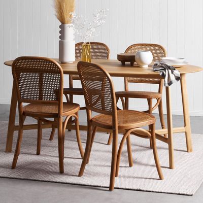 Rattan Dining Chairs Dining Room, Design Coffee Shop, Rattan Dining Set, White Rattan, Restaurant Chair, Rattan Chairs, Rattan Dining, Round Tables, Gorgeous Interiors