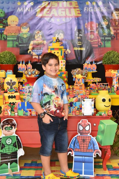 Lego Avengers Birthday Party, Avengers Birthday Party Ideas, Avengers Birthday Party, Lego Avengers, Ninjago Party, Avengers Birthday, Lego Birthday, Lego Party, Lego Marvel