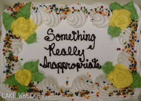 Hi Mom! :D Please bring on the wit for my grad cake. And NO fondant! #cakewrecks Cake Problem, Cakes Gone Wrong, Cake Wreck, Walmart Cakes, Cake Disasters, Bad Cakes, Cake Fails, Cake Wrecks, Funny Birthday Cakes