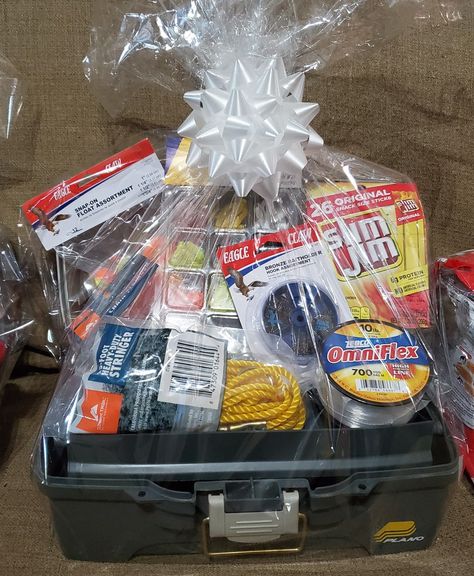 Fathers Day Fishing Gift Basket, Fishing Derby Prizes, Nautical Gift Basket Ideas, Fishing Hamper, Fishing Raffle Basket Ideas, Basket Bingo Ideas, Fishing Tournament Ideas, Tackle Box Gift Ideas, Fishing Basket Ideas For Men