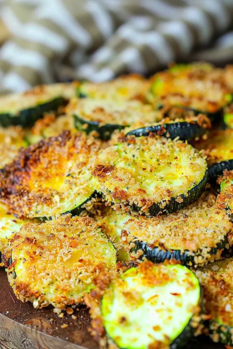 Golden Air Fryer Zucchini Air Fryer Courgette, Air Fryer Recipes Vegetables, Air Fryer Zucchini, Dessert Smoothie, Bread Snacks, Soup Dinner, Zucchini Bread, Salad Side Dishes, Smoothie Shakes