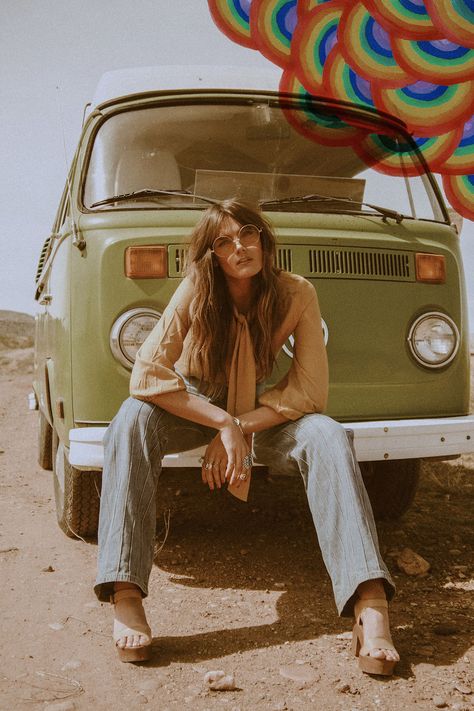 TRIP THE LIGHT FANTASTIC WITH SUGARHIGH LOVESTONED — THE EDIT HAWAII 80s Lifestyle, Hippie Photoshoot, Kombi Hippie, 70s Photoshoot, Katie White, Sugarhigh Lovestoned, Trip The Light Fantastic, Indie Photography, 70s Photos