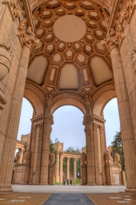 San Francisco Photoshoot, San Francisco Engagement, Palace Of Fine Arts, Places In California, San Francisco Travel, San Fran, Best Places To Travel, San Francisco Bay Area, California Travel