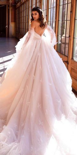 Ball Gown Wedding Dresses Fit For A Queen ★  ball gown wedding dresses backless with puff sleeves train tinavalerdi Ball Gowns Princess Fairytale, Dresses Queen, Wedding Dresses Fit, Ball Gowns Fantasy, Best Gowns, White Wedding Dress, Princess Ball Gowns, Ball Gowns Evening, Fitted Wedding Dress