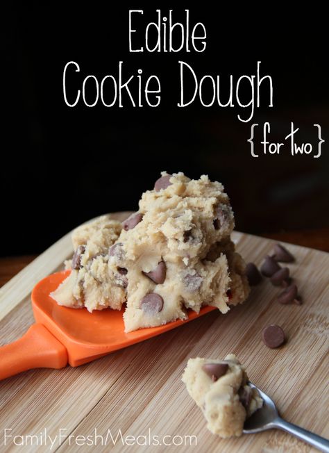 Edible Cookie Dough Recipe For Two, Cookie Dough Vegan, Edible Cookie Dough Recipe, Recipe For Two, Cookie Dough Recipe, Quick Treats, Family Fresh Meals, Kolaci I Torte, Pumpkin Chocolate Chip Cookies