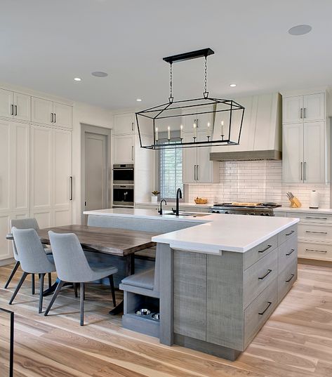 Kitchen Island Built In Seating, L Shaped Kitchen With Peninsula, L Shaped Kitchen Island, Island Kitchen Layout, L Shaped Kitchen Interior, Shaped Kitchen Island, Kitchen With Seating, Kitchen Layout With Island, Golf House