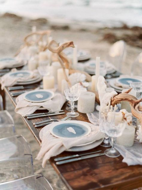 Elegant and refined Florida coast wedding inspiration via Magnolia Rouge Grey Blue Wedding, Wedding Dress Blue, Beach Wedding Tables, Beach Wedding Decorations Reception, Sea Wedding, Ocean Wedding, Beach Wedding Inspiration, Beach Wedding Decorations, Photography Fine Art