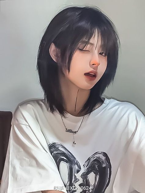 ဆံပင်ပုံစံ Girl, Weibo Girl, Justina Xie, Hair Style Korea, Random Girl, Shoulder Hair, Girl Short Hair, Cat Aesthetic, Background Pictures