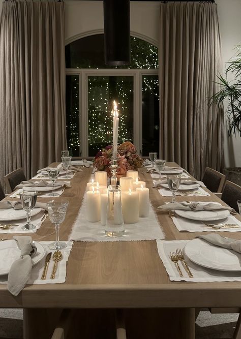 Kourtney Kardashian House, Kardashian House, Luxury Christmas Decor, Kardashian Home, Jenner House, Cozy Christmas Decor, Welcome To My House, Travis Barker, First Thanksgiving