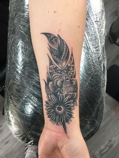 Cover Up Hand Tattoos, Cover Up Finger Tattoos, Coverup Wrist Tattoos For Women, Hand Tattoo Cover Up, Arm Cover Up Tattoos, Flower Cover Up Tattoos, Forearm Cover Up Tattoos, Cover Up Tattoos For Women, Best Cover Up Tattoos