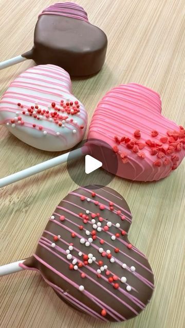 Cake Pop Hearts, Molded Cake Pops, Cake Pops Designs Valentine, Heart Cake Pops Valentines Day, Cake Pop Wedding Ideas, Cake Pop Inspiration, Cake Pop Valentines Day Ideas, Unique Cake Pops Ideas, Heart Shaped Cake Pops