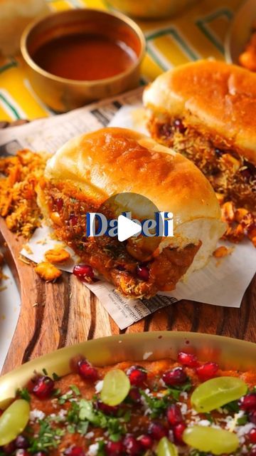 Natasha Gandhi on Instagram: "Kutchi Dabeli is love ♥️ I have grown up eating Dabeli, and it’s my absolute favvv ! Especially the masala peanuts My fav place to eat Dabeli in Mumbai is Vithal Dabeli near Mulund station, tell me which is yours ? But how did this dish from Kutch become so popular in Maharashtra? Keshavji Malam- a street vendor invented the dish at his shop In Mandi Kutch. Also The split happened around that time and the region got split into Maharashtra and Gujarat. With this split, communities from the region migrated. This migration brought the humble Dabeli from Kutch to Maharashtra and has been a favourite street food since then 😍😍 The street food vendors have come with many variations but the plain classic is my fav The full recipe is pinned Do try and enjoy Dabeli Recipe Street Food, Chaat Recipe Street Food, Dabeli Recipe, Fav Place, Chaat Recipe, Street Vendor, Grown Up, Quick Easy Meals, Places To Eat