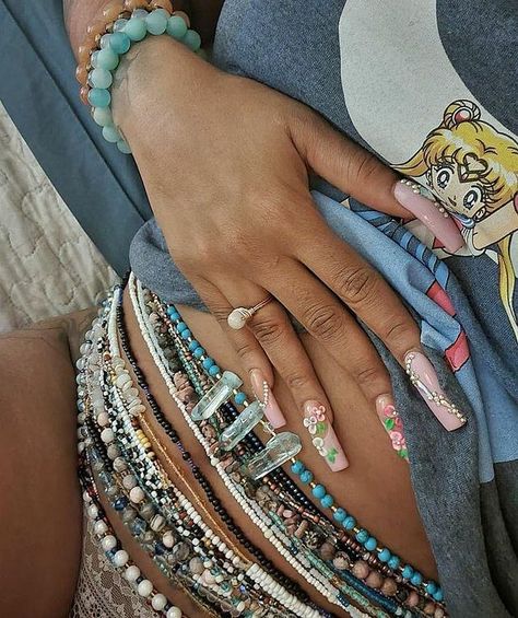 Waist Beads African, Beads Fashion, Waist Jewelry, Belly Jewelry, Chain Belts, Beautiful Weather, Waist Beads, Jewelry Accessories Ideas, Jewelry Fashion Trends