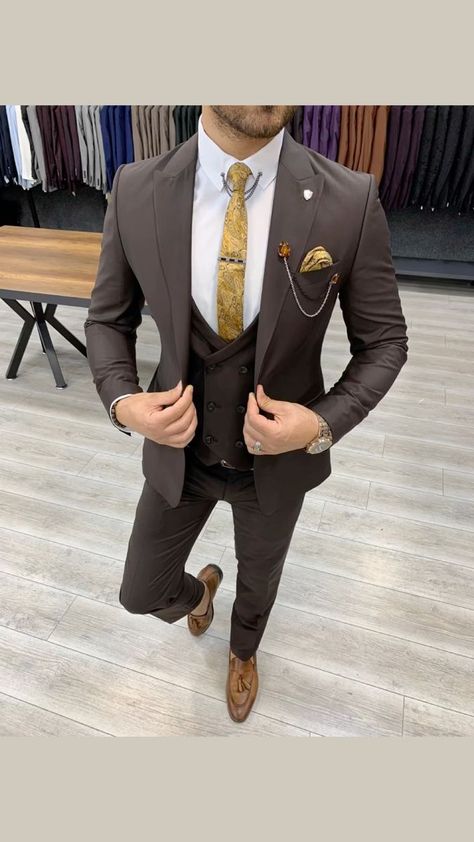 BOJONI.COM | Fall outfits men, Designer suits for men, Fashion suits for men Summer Outfits Men Urban, Pose Pengantin, Mens Fall Outfits, Formal Men Outfit, Aesthetic Outfits Men, Wedding Outfit Men, Mens Fashion Blazer, Dress Suits For Men, Designer Suits For Men