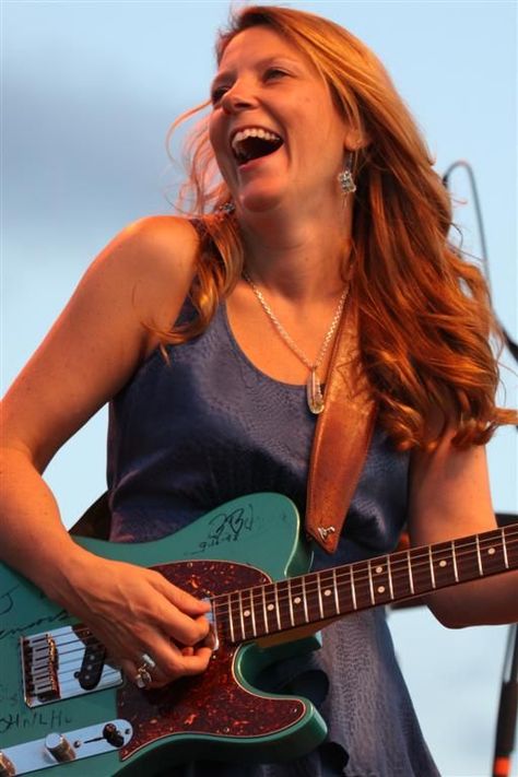 Susan Tedeschi Susan Tedeschi, Female Guitarists, Derek Trucks, Lady Sings The Blues, Soul Artists, Blues Musicians, Women Of Rock, Allman Brothers, Blues Artists