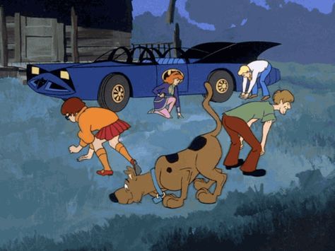 scooby doo animated GIF Psychic Mediums, Saturday Night, Smart Shopping, Business Growth, Scooby Doo, A Team, Social Media Marketing, Start Up, Funny Pictures