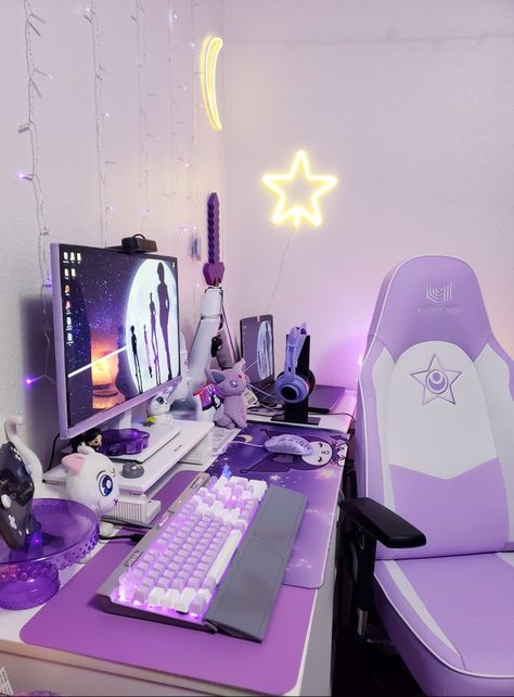 Purple gaming accessories Gaming Setup Aesthetic, Purple Desk, Games Room Inspiration, Lavender Room, Gamer Setup, Otaku Room, Gamer Room Decor, Pc Gaming Setup, Video Game Room Design