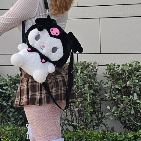 Kuromi Handbag, Kuromi Bedroom, Kuromi Things, Organizing My Closet, Pastel Goth Room, Kuromi Bag, Kuromi Backpack, Kuromi Design, Sanrio Backpack